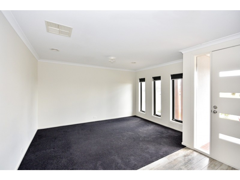 4 Oakbank Place, Marong VIC 3515