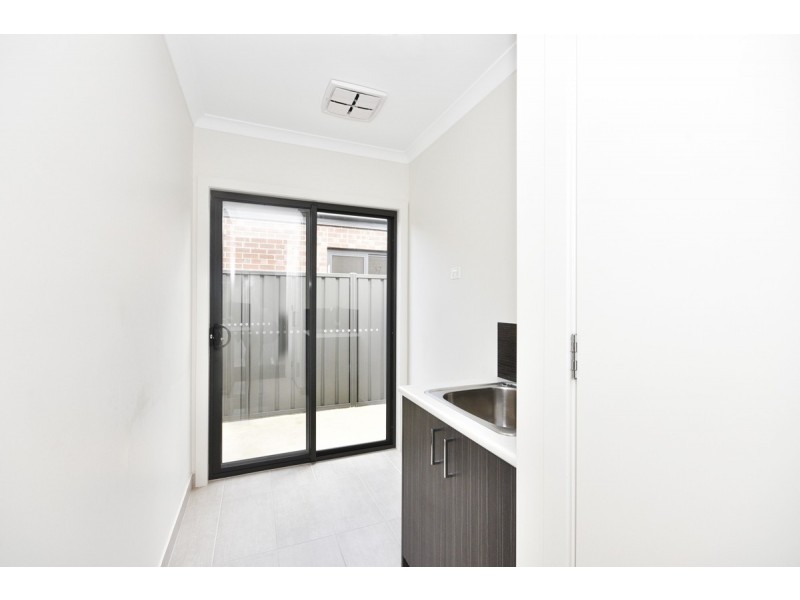 4 Oakbank Place, Marong VIC 3515