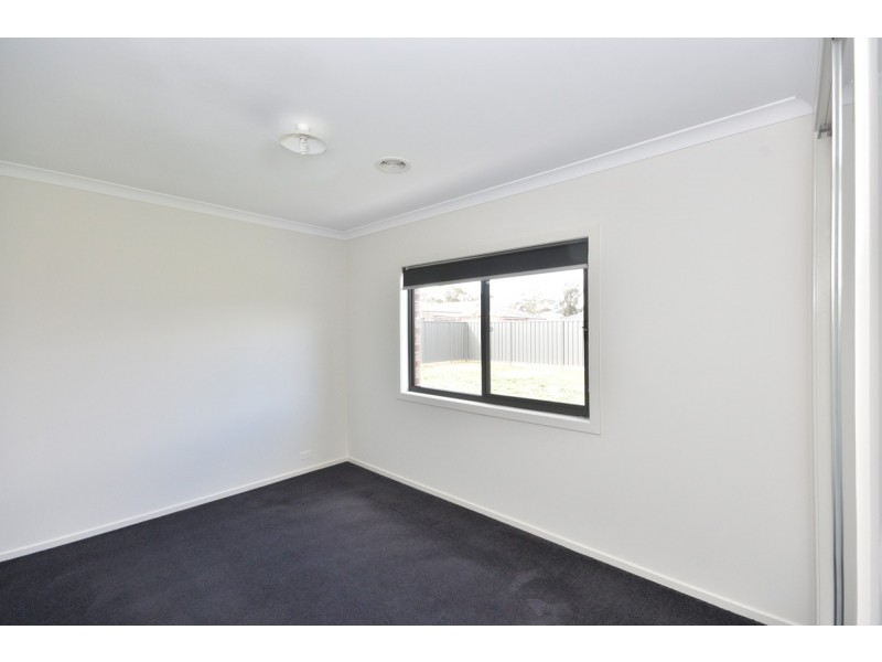 4 Oakbank Place, Marong VIC 3515