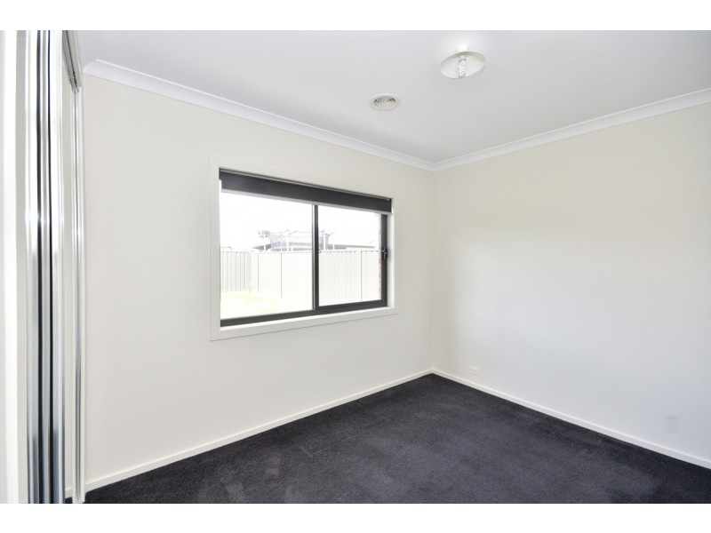 4 Oakbank Place, Marong VIC 3515