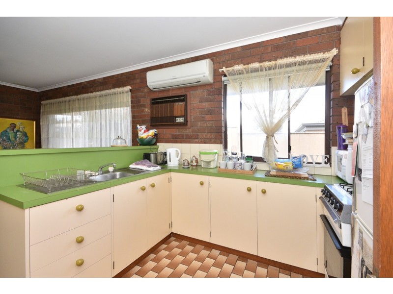 8/12 Ligar Street, Kennington VIC 3550