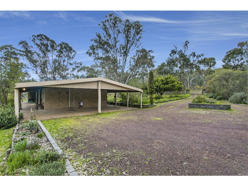 81 Forest Drive, Heathcote VIC 3523