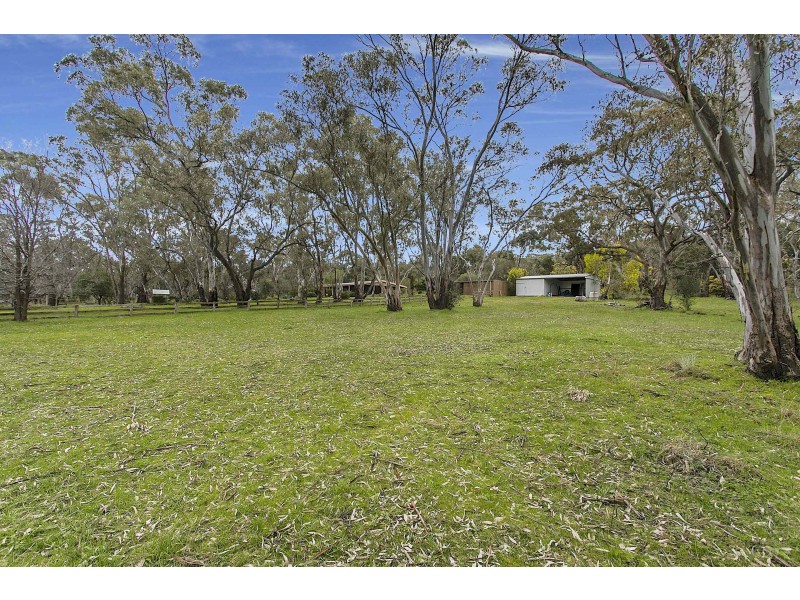 81 Forest Drive, Heathcote VIC 3523