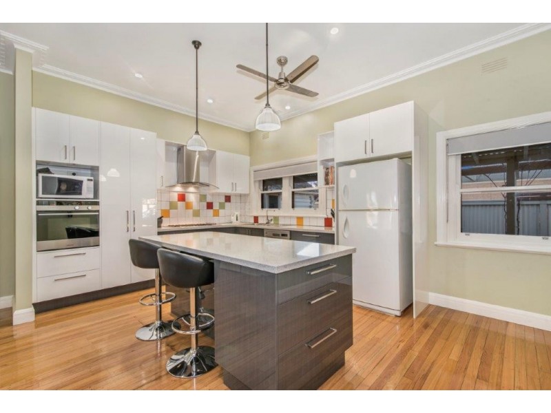61 Simpsons Road, Eaglehawk VIC 3556