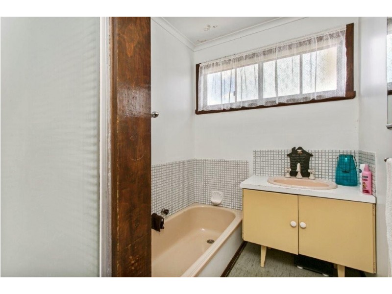49 & 49A Kirkwood Road, Eaglehawk VIC 3556