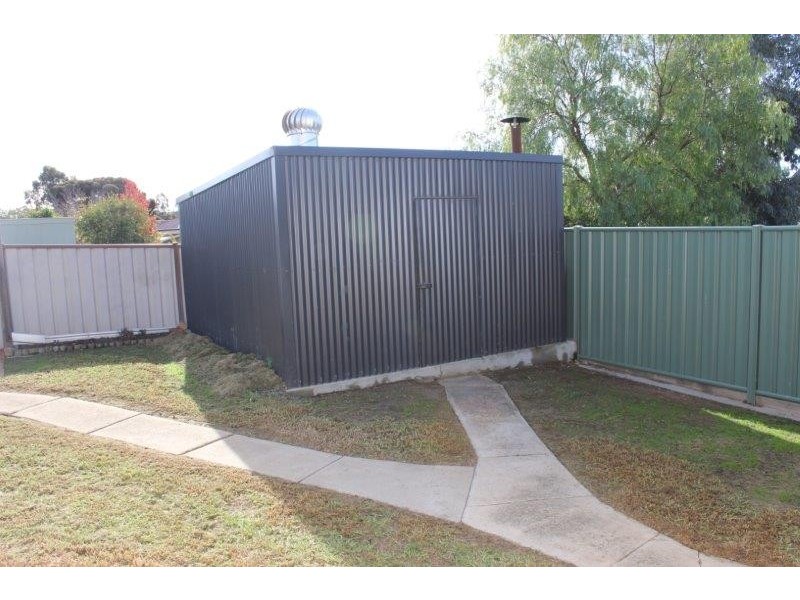 49 & 49A Kirkwood Road, Eaglehawk VIC 3556