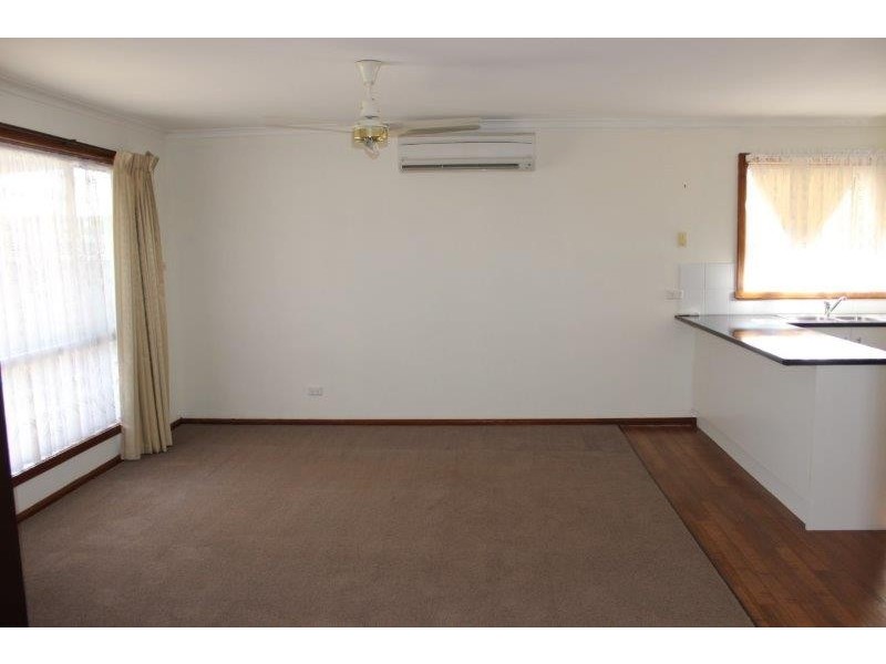 49 & 49A Kirkwood Road, Eaglehawk VIC 3556
