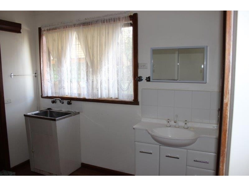 49 & 49A Kirkwood Road, Eaglehawk VIC 3556
