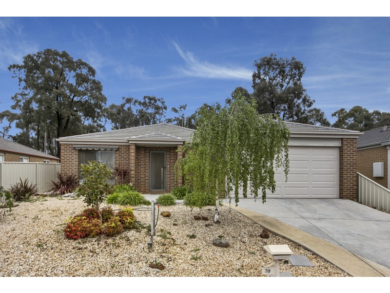 39 Manna Gum Drive, Epsom VIC 3551