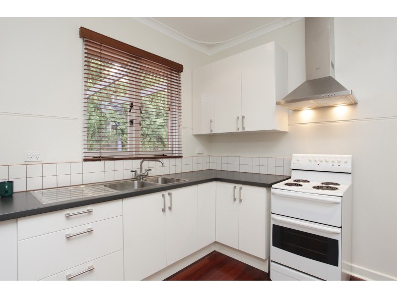 41 Salisbury Street, St James WA 6102