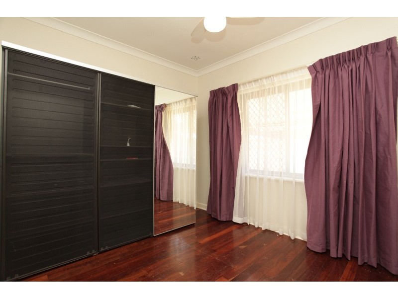 425 Berwick Street, St James WA 6102