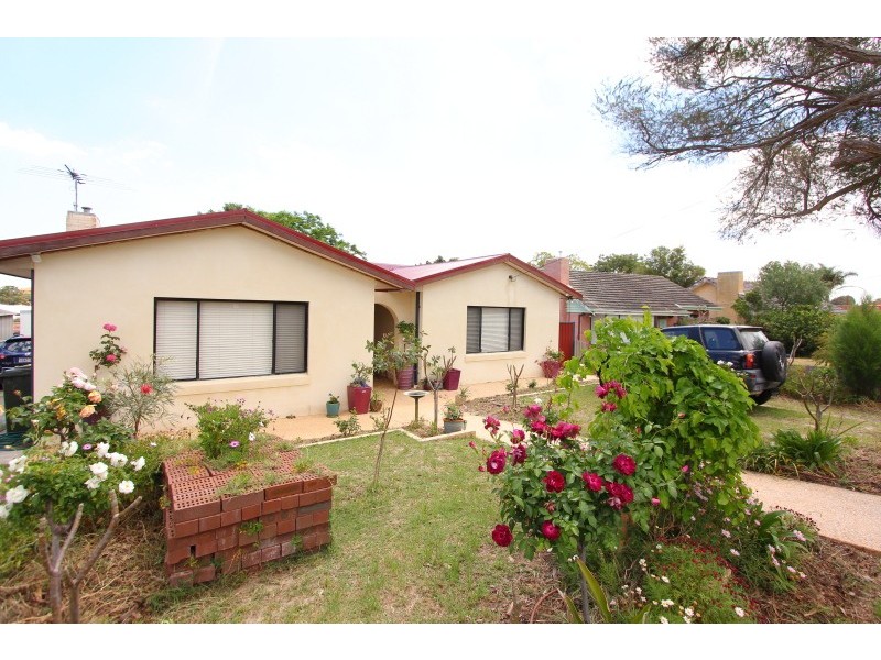 79 Alvah Street, St James WA 6102