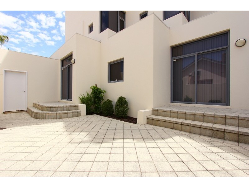 1/10 Hardy Street, South Perth WA 6151