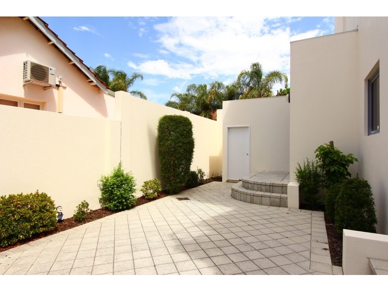 1/10 Hardy Street, South Perth WA 6151