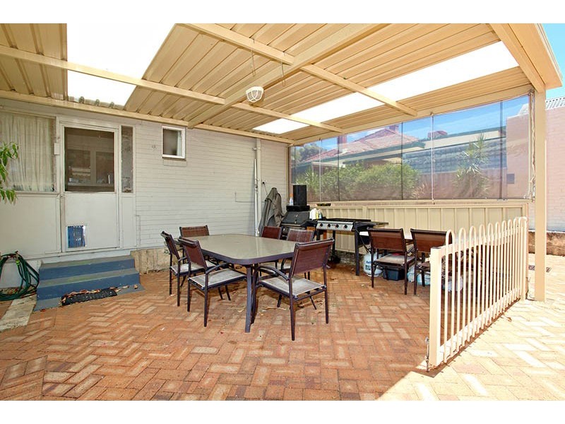 24 Clinton Avenue, St James WA 6102