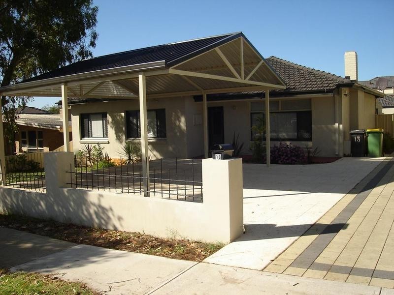 18 Knutsford Avenue, Rivervale WA 6103