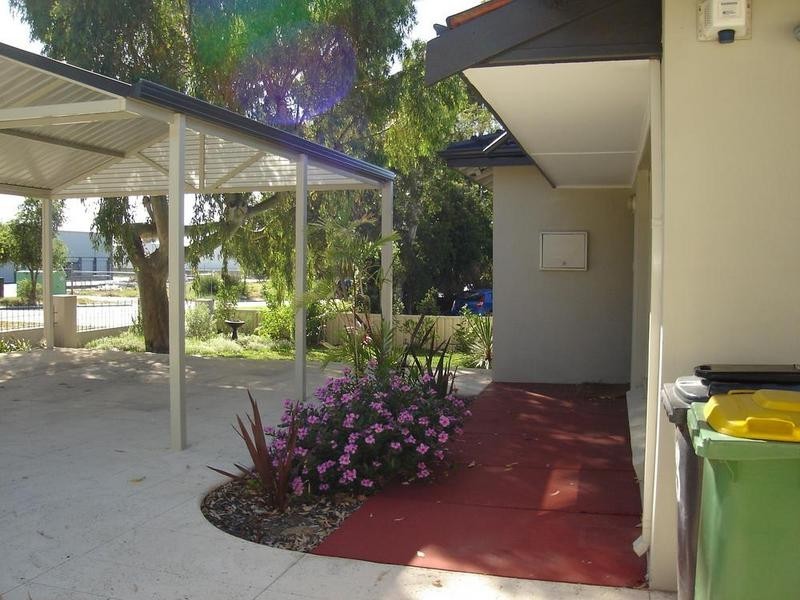 18 Knutsford Avenue, Rivervale WA 6103