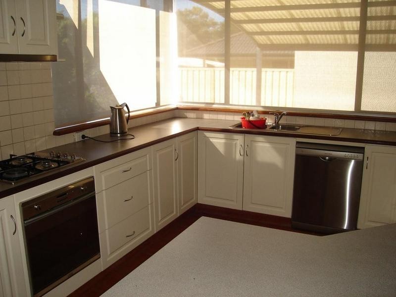 18 Knutsford Avenue, Rivervale WA 6103