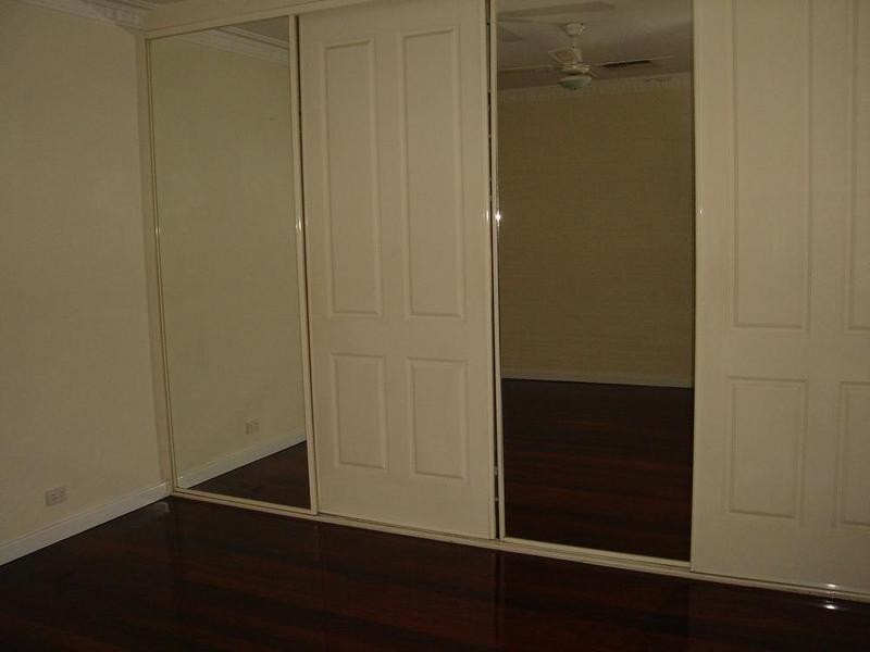 18 Knutsford Avenue, Rivervale WA 6103