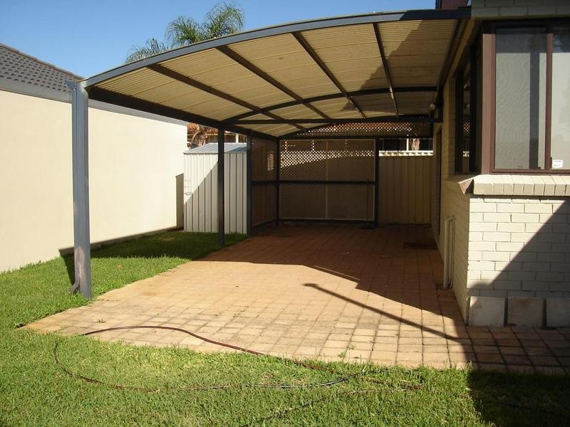 18 Knutsford Avenue, Rivervale WA 6103