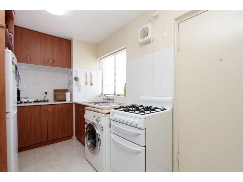 10/1041-45 Albany Highway, St James WA 6102