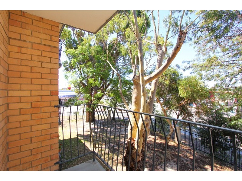 10/1041-45 Albany Highway, St James WA 6102