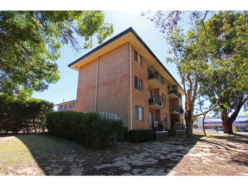 10/1041-45 Albany Highway, St James WA 6102