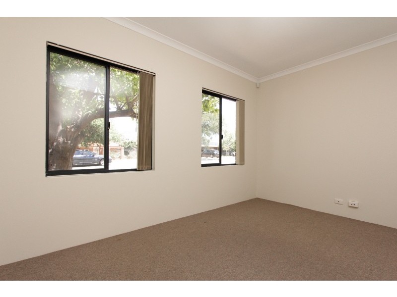 1/18 Burlington Street, St James WA 6102