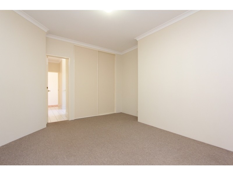 1/18 Burlington Street, St James WA 6102