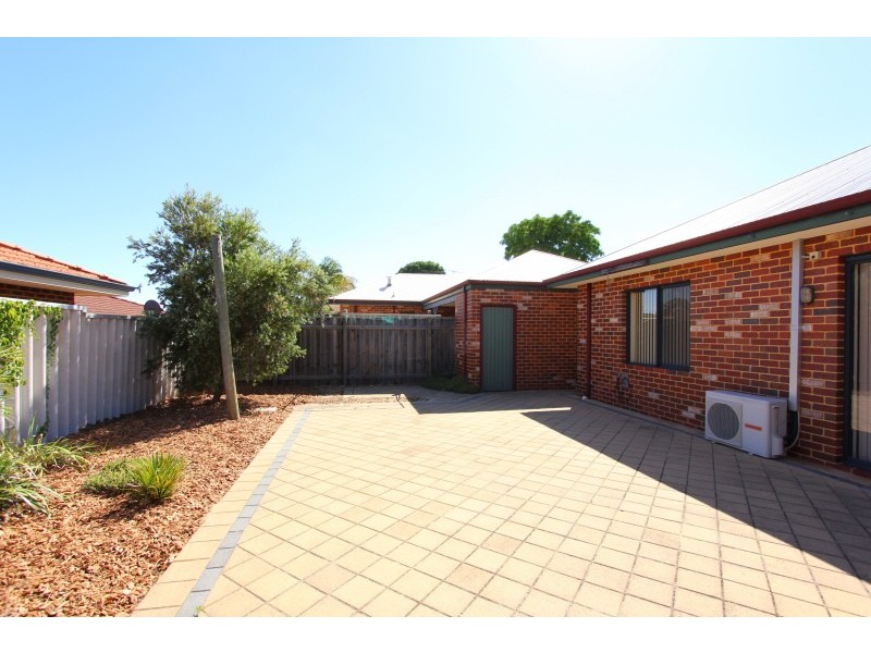 1/18 Burlington Street, St James WA 6102