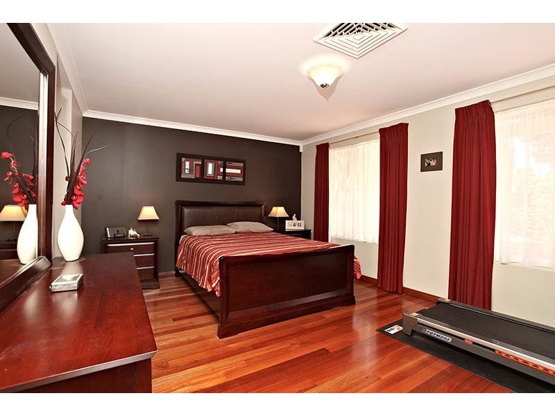 52 Pitt Street, St James WA 6102