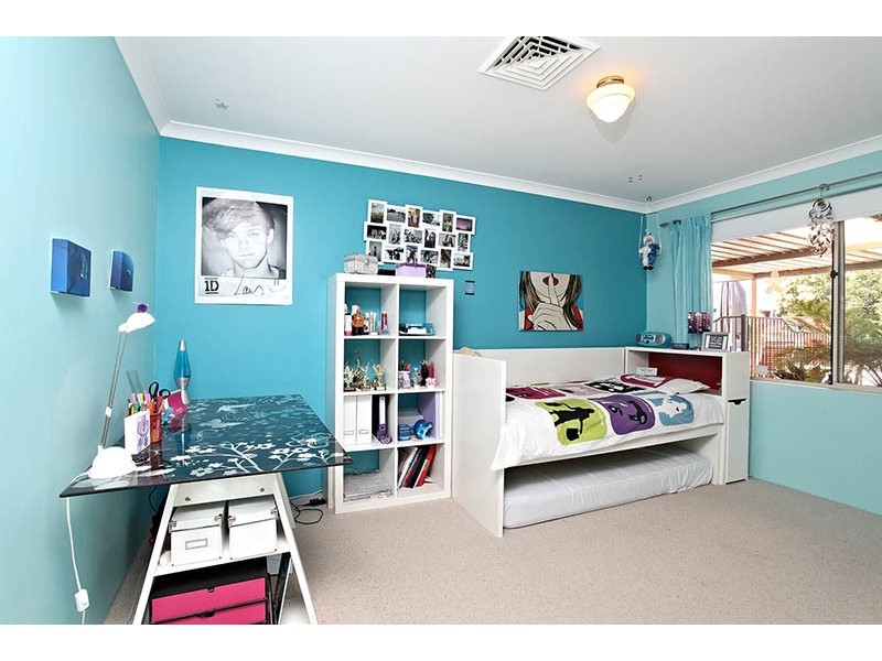 52 Pitt Street, St James WA 6102