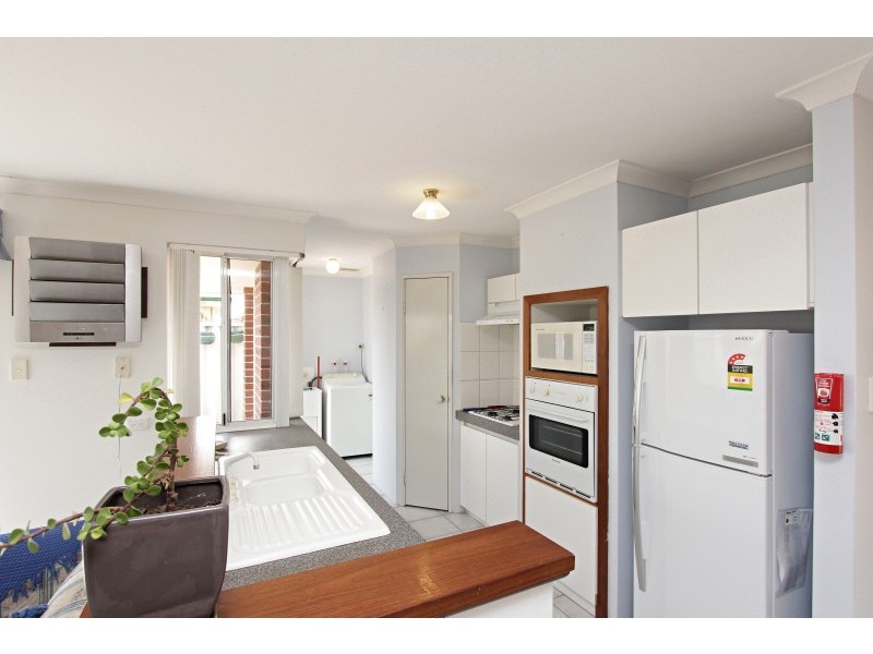 3/79 Coolgardie Street, St James WA 6102