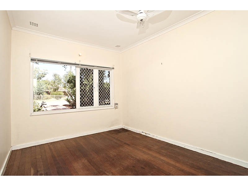 78 Sussex Road, Forrestfield WA 6058