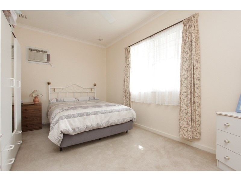 5 Clinton Avenue, St James WA 6102