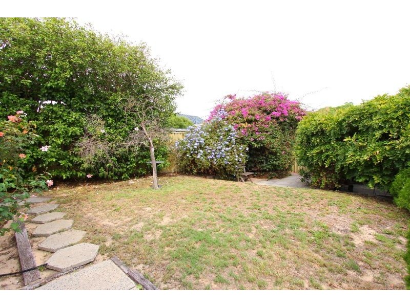 5 Clinton Avenue, St James WA 6102