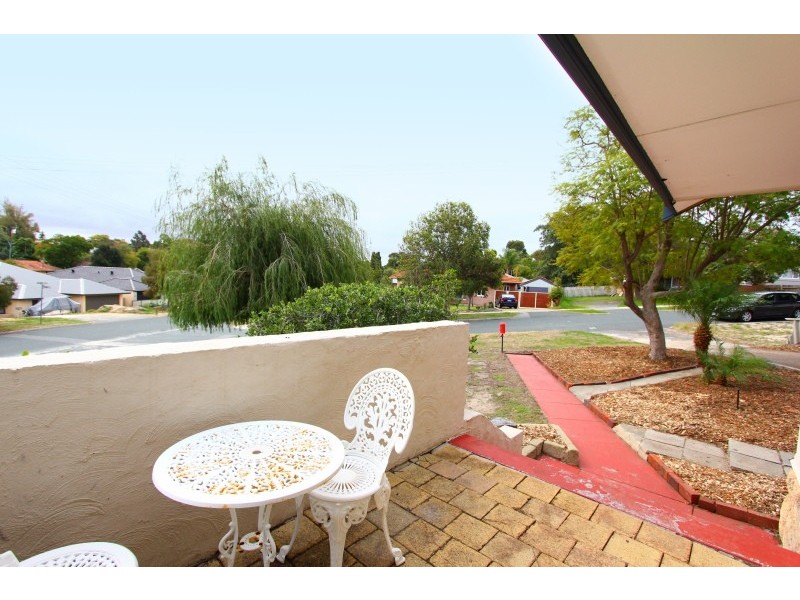 1 Canny Road, St James WA 6102