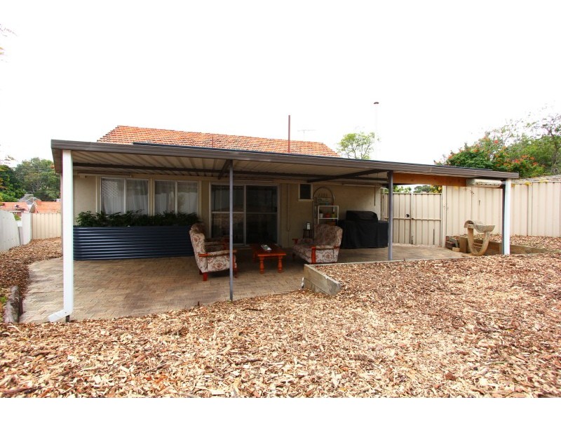 1 Canny Road, St James WA 6102