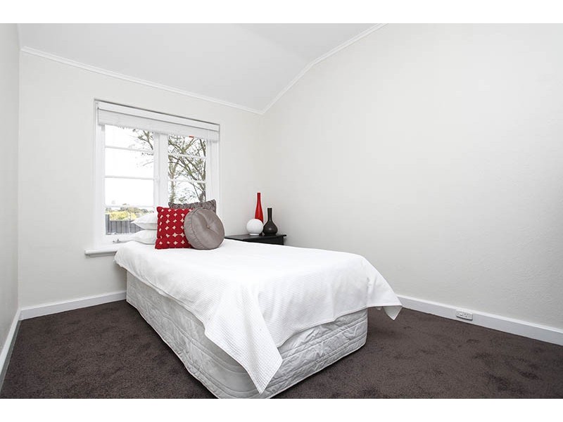 33 Beaconsfield Street, St James WA 6102