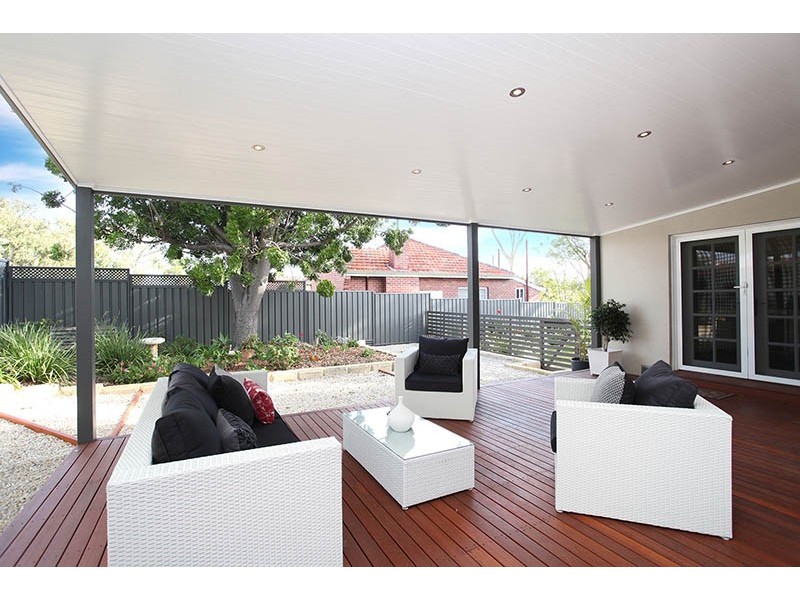 33 Beaconsfield Street, St James WA 6102