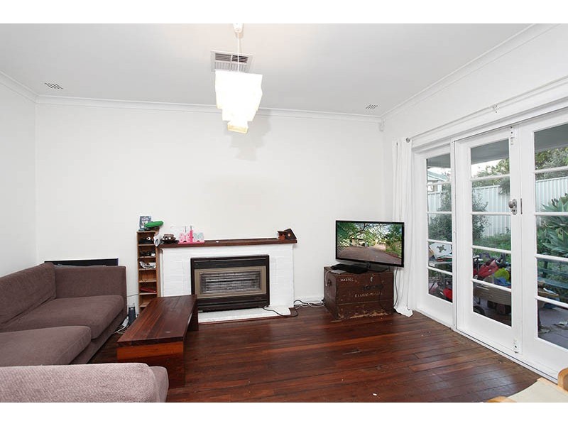 17 Alvah Street, St James WA 6102