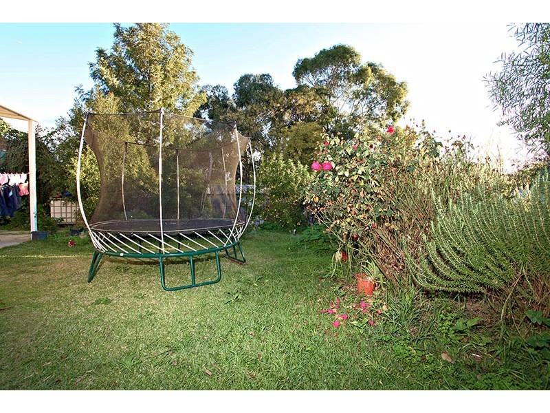 17 Alvah Street, St James WA 6102