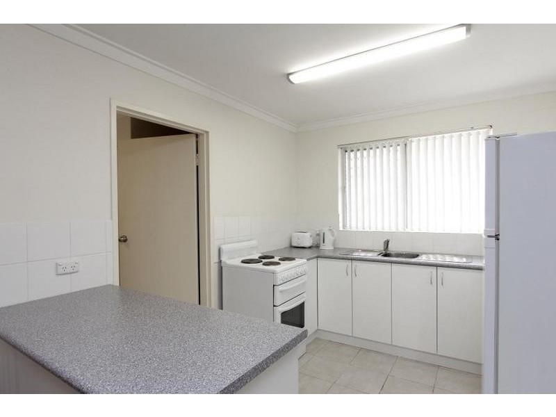 10/1047-1051 Albany Highway, St James WA 6102