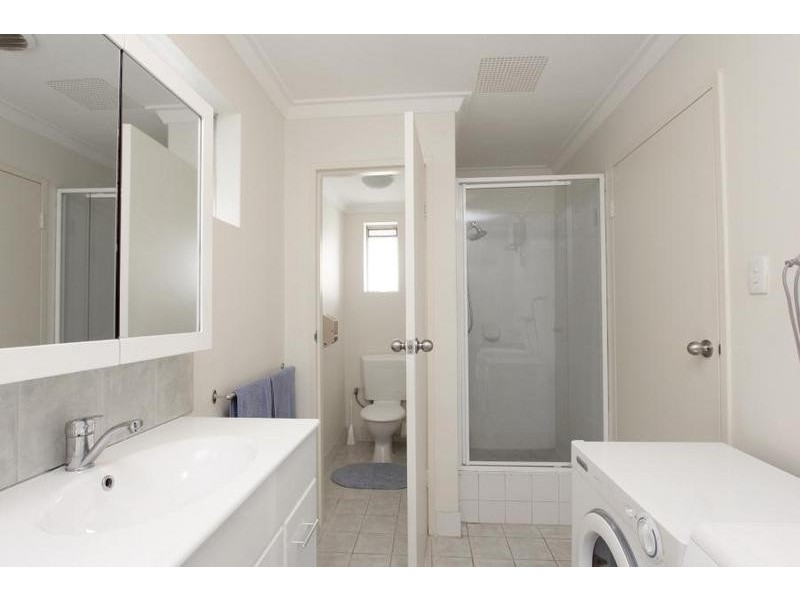 10/1047-1051 Albany Highway, St James WA 6102