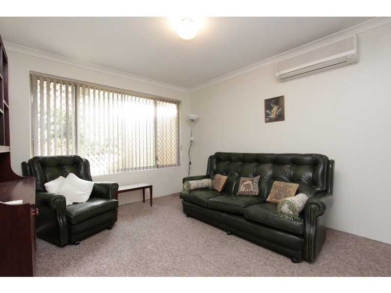 4/11 Ellam Street, St James WA 6102