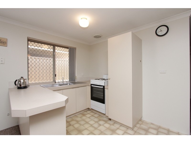 4/11 Ellam Street, St James WA 6102