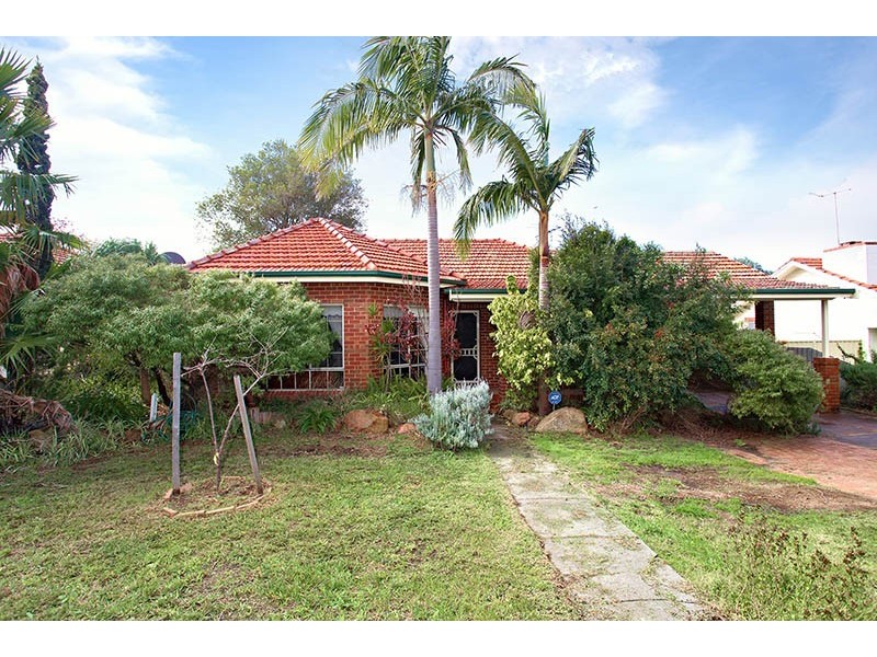 36 Upton Street, St James WA 6102