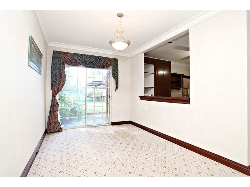 36 Upton Street, St James WA 6102