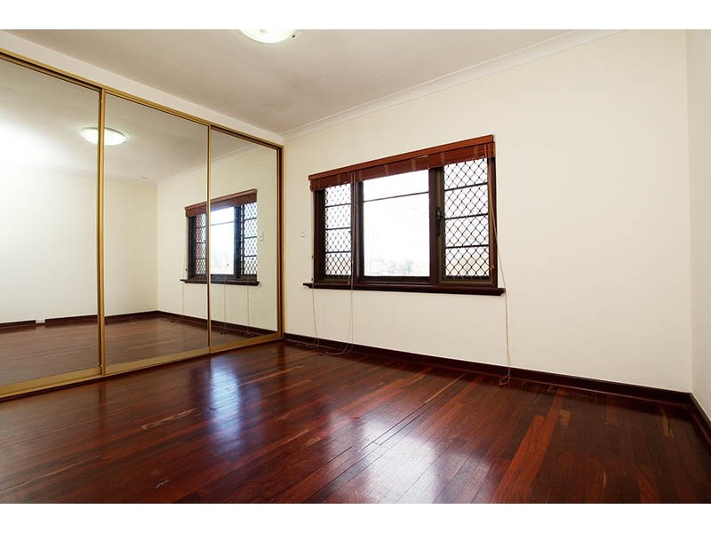 47 Hill View Terrace, St James WA 6102