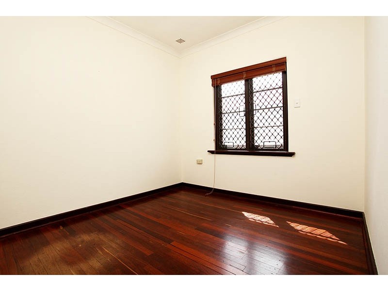 47 Hill View Terrace, St James WA 6102